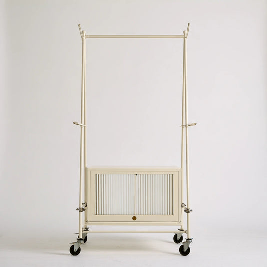 Portant mobile sur roulettes en métal, coloris blanc cassé